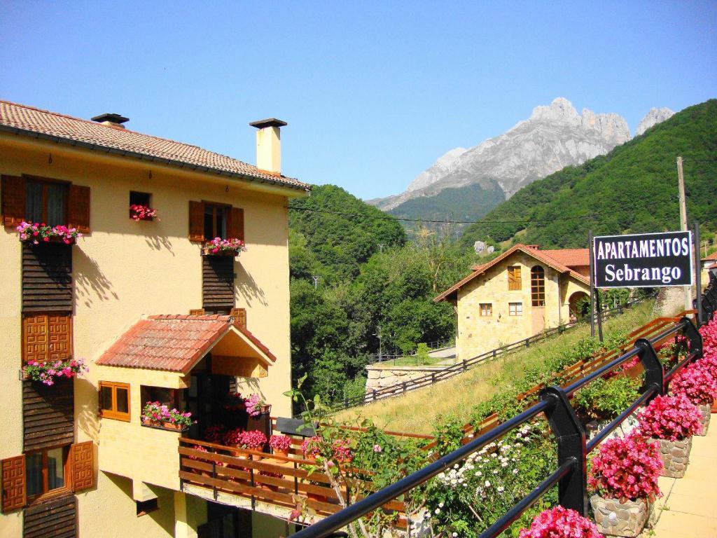Apartamentos Y Habitaciones Sebrango Эспинама Экстерьер фото