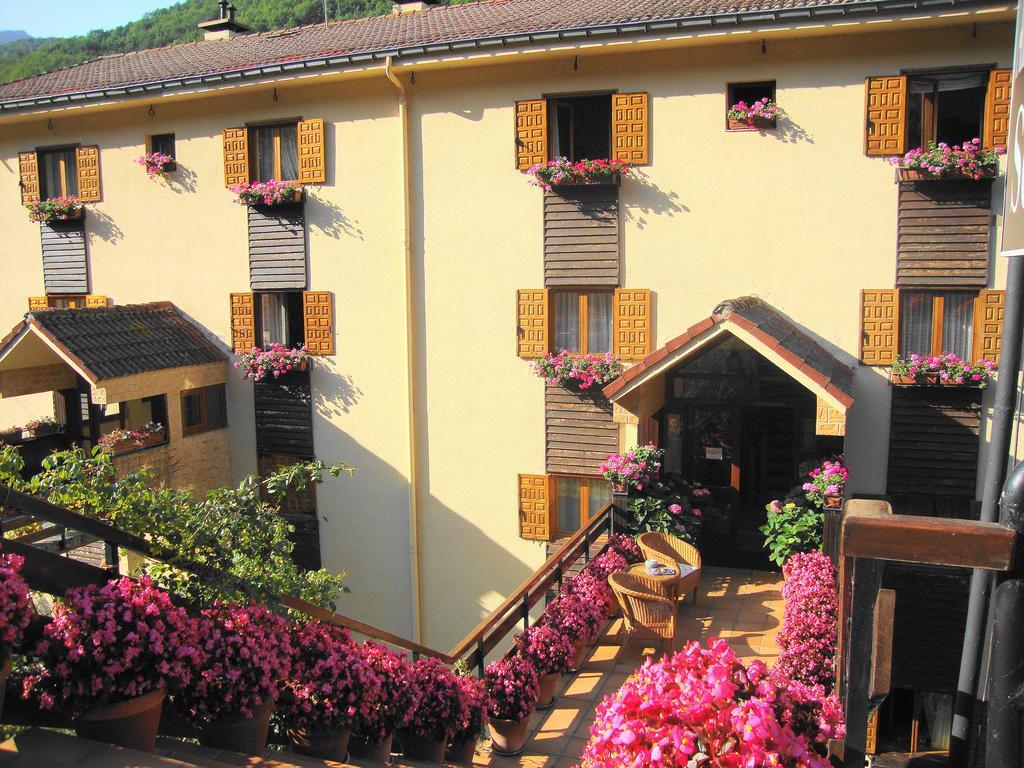 Apartamentos Y Habitaciones Sebrango Эспинама Экстерьер фото